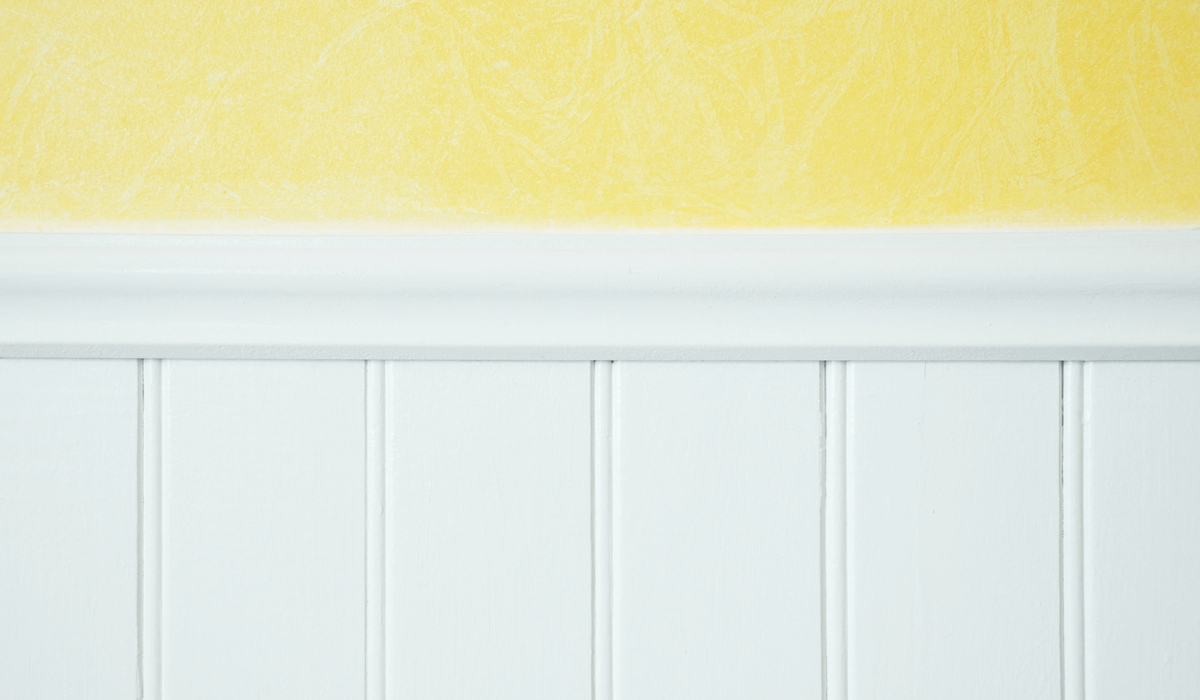 Easiest Way to Paint a Chair Rail: 7 Steps - Interiordesignipedia