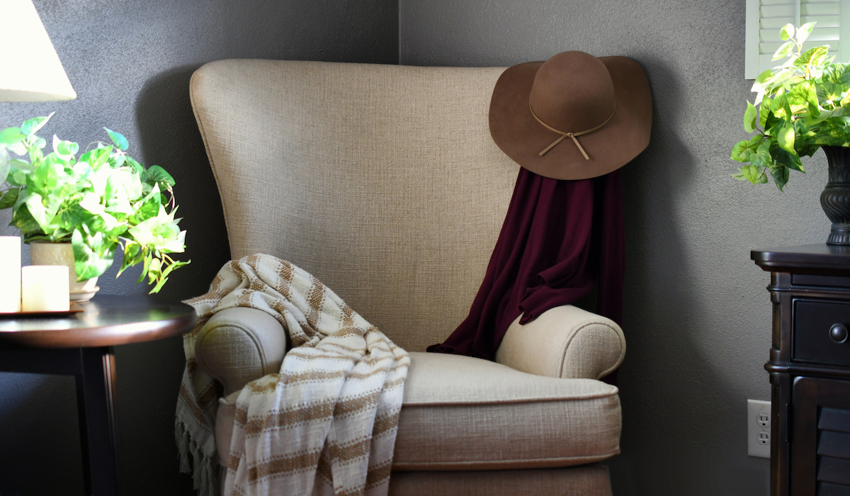 How to Decorate With Accent Chairs Interiordesignipedia